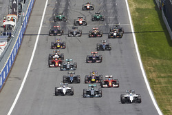 Felipe Massa, Williams FW36 leads at the start of the race