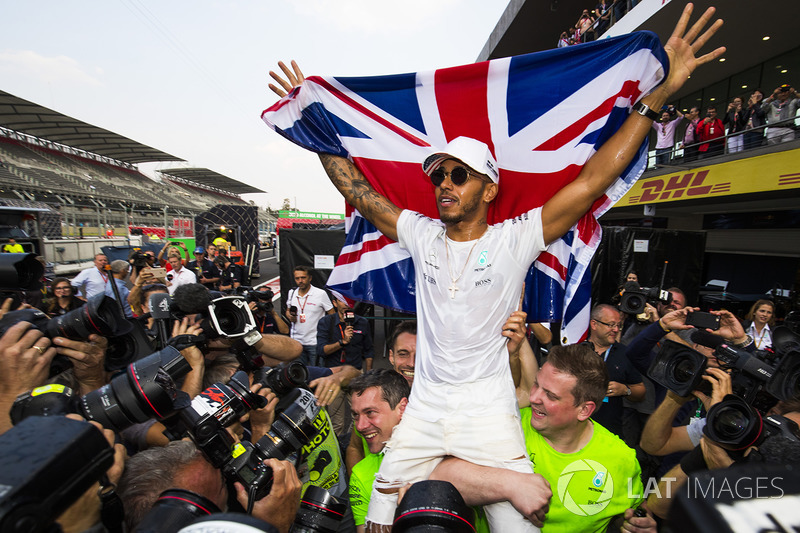 2017 World Champion Lewis Hamilton, Mercedes AMG F1