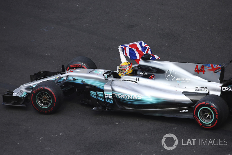 2017 World Champion Lewis Hamilton, Mercedes AMG F1