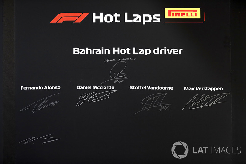 Pirelli Hot Laps tablero de autógrafos