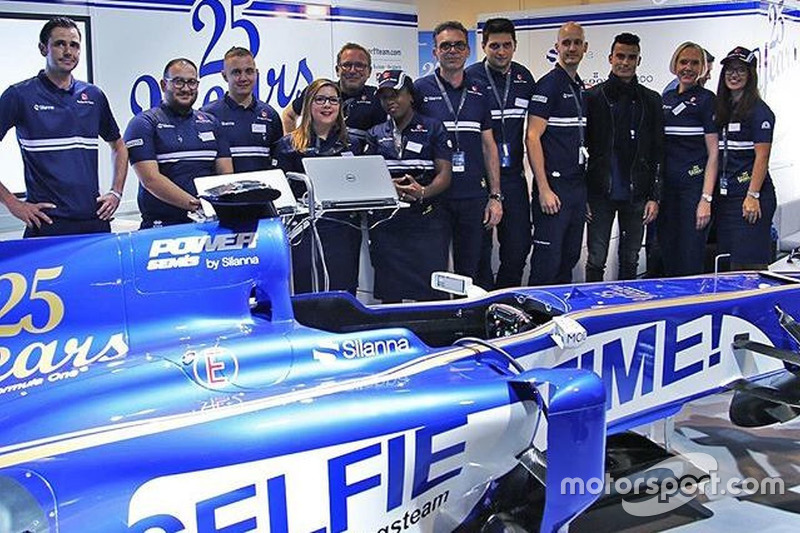 Sauber F1 Team bei der Auto Zürich am 1. November