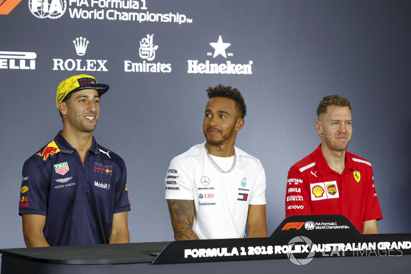 Daniel Ricciardo, Red Bull Racing, Lewis Hamilton, Mercedes AMG F1, ve Sebastian Vettel, Ferrari