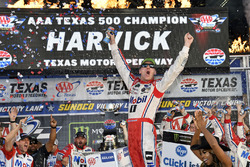 1. Kevin Harvick, Stewart-Haas Racing Ford