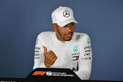 Le vainqueur Lewis Hamilton, Mercedes-AMG F1 lors de la conférence de presse