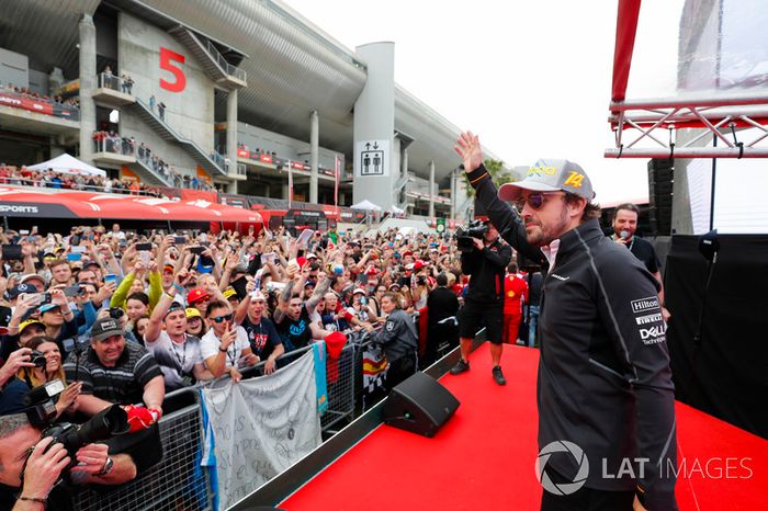 Fernando Alonso, McLaren con fans