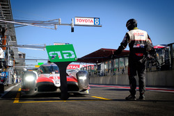 #8 Toyota Gazoo Racing Toyota TS050: Fernando Alonso, in the pit lane