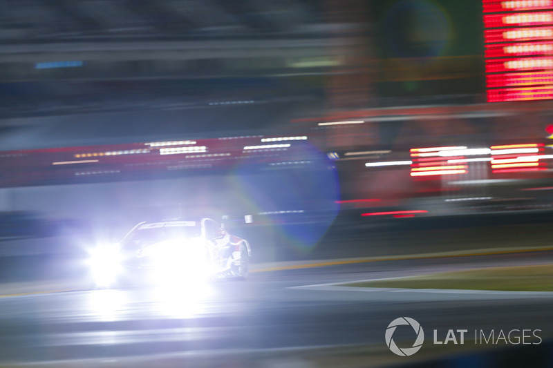 #24 BMW Team RLL BMW M8, GTLM: John Edwards, Jesse Krohn, Nicky Catsburg, Augusto Farfus