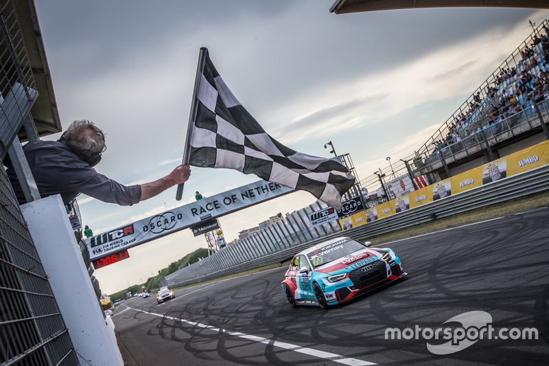 Race winner Jean-Karl Vernay, Audi Sport Leopard Lukoil Team Audi RS 3 LMS