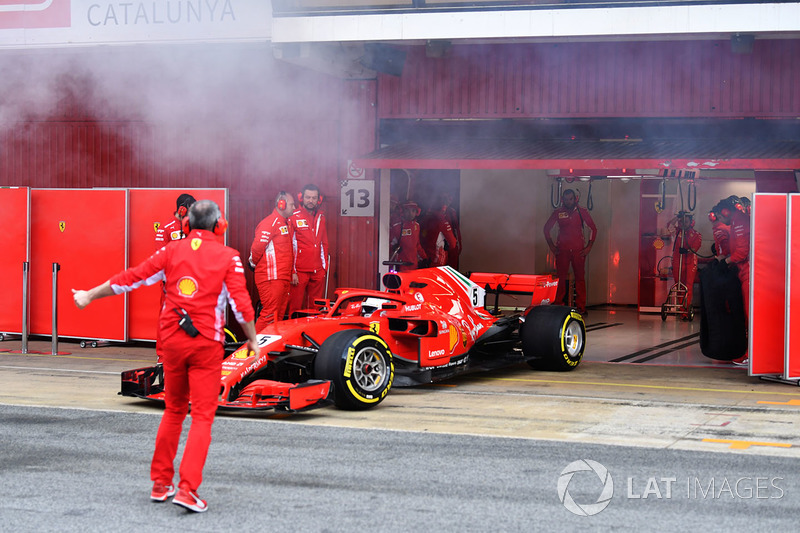 Sebastian Vettel, Ferrari SF71H et de la fumée