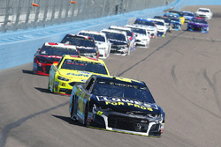 Jimmie Johnson, Hendrick Motorsports, Chevrolet Camaro Lowe's for Pros and Paul Menard, Wood Brothers Racing, Ford Fusion Menards / Dutch Boy