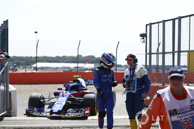 Pierre Gasly, Scuderia Toro Rosso STR13 s'arrête en piste