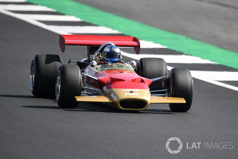 Une Lotus 49B à Silverstone lors de la parade du 70e anniversaire du circuit