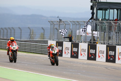 Chaz Davies, Aruba.it Racing-Ducati SBK Team, Xavi Fores, Barni Racing Team