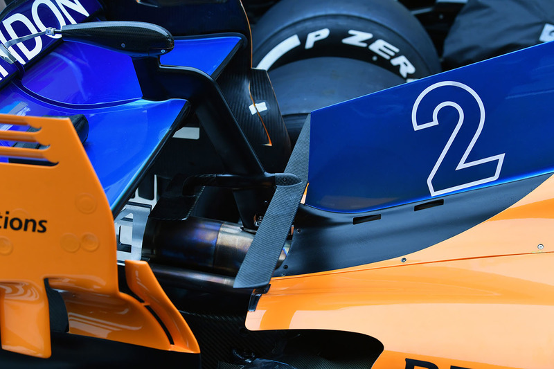 Detalle trasero del McLaren MCL33