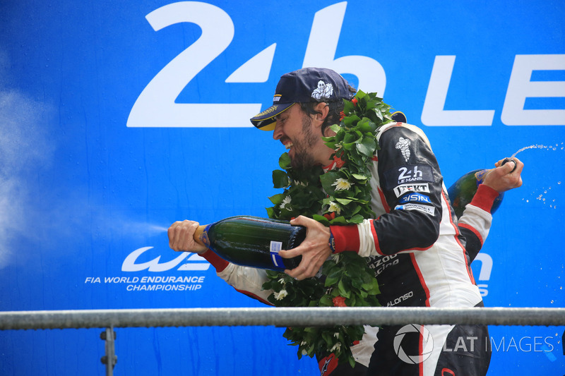 Overall podium: winner Fernando Alonso, Toyota Gazoo Racing
