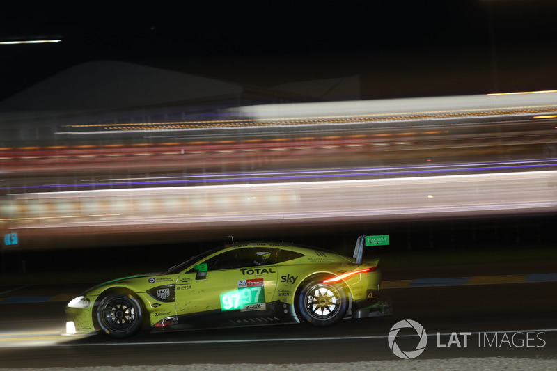 #97 Aston Martin Racing Aston Martin Vantage AMR: Alex Lynn, Maxime Martin, Jonathan Adam