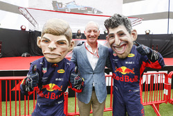 Greg Maffei, Chief Executive Officer, Liberty Media, with caricatures of Max Verstappen, Red Bull Racing, and Daniel Ricciardo, Red Bull Racing