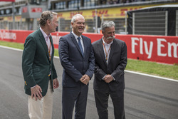 Sean Bratches, Formula One Managing Director, Commercial Operations and Chase Carey, Chief Executive Officer and Executive Chairman of the Formula One Group and Emirates presentation