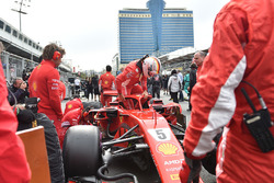 Sebastian Vettel, Ferrari SF71H, sur la grille de départ