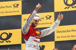 Podium: le vainqueur René Rast, Audi Sport Team Rosberg, Audi RS 5 DTM