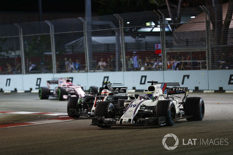 Felipe Massa, Williams FW40, Kevin Magnussen, Haas F1 Team VF-17, Esteban Ocon, Sahara Force India F1 VJM10