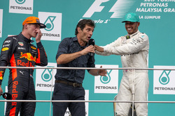 Race winner Max Verstappen, Red Bull Racing, Mark Webber, Lewis Hamilton, Mercedes AMG F1 celebrate