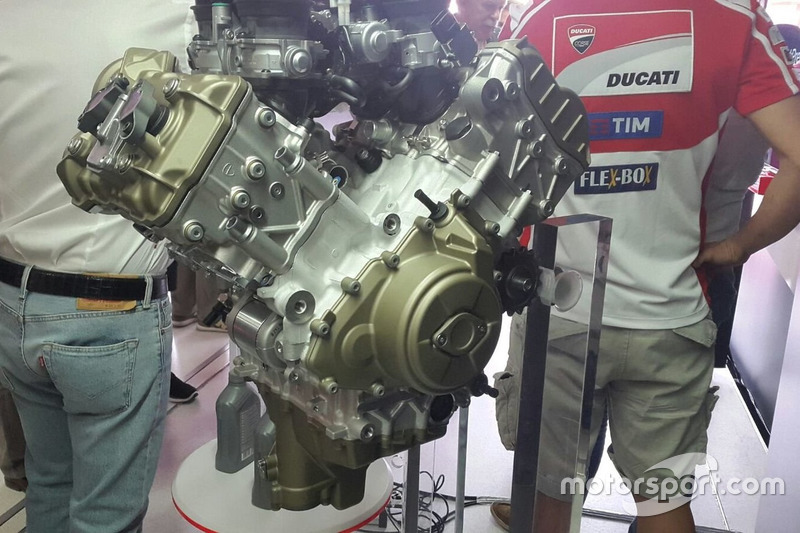 Il V4 della Desmosedici Stradale