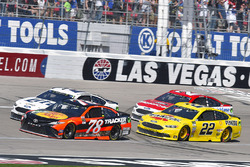 Martin Truex Jr., Furniture Row Racing Toyota, Brad Keselowski, Team Penske Ford, Joey Logano, Team
