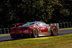 #63 Scuderia Corsa Ferrari 488 GT3: Christina Nielsen, Alessandro Balzan, Matteo Cressoni