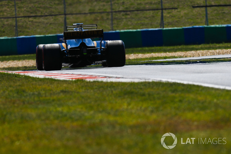 Nicholas Latifi, Renault Sport F1 Team RS17