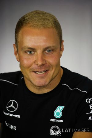 Valtteri Bottas, Mercedes AMG F1 en la conferencia de prensa