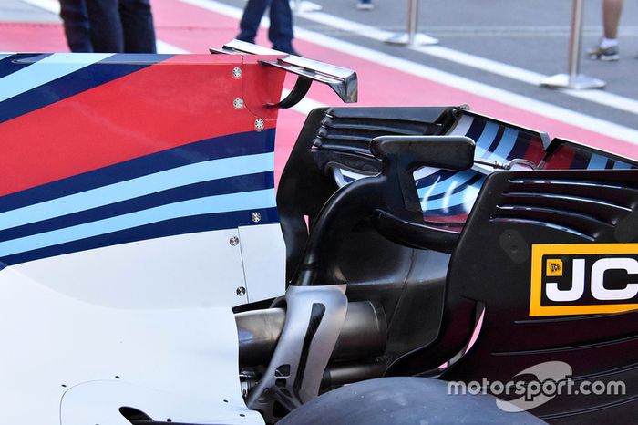 Williams FW40 detalhe traseiro