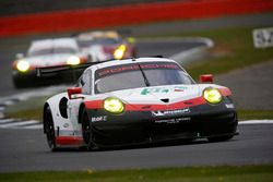 #91 Porsche Team Porsche 911 RSR: Richard Lietz, Frédéric Makowiecki