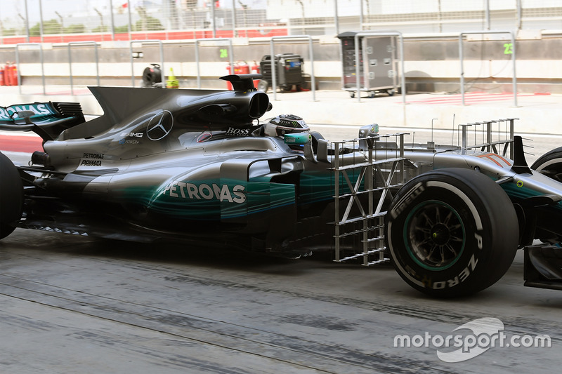 Valtteri Bottas, Mercedes AMG F1 W08 with aero sensors