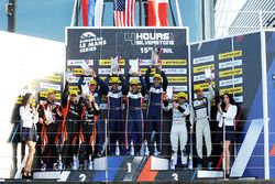 Podium: racewinnaars William Owen, Hugo de Sadeleer, Filipe Albuquerque, United Autosports, tweede p