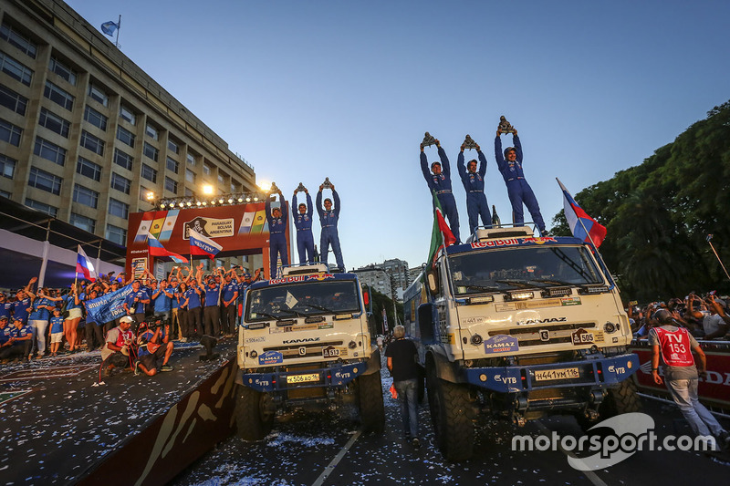 #513 Kamaz Master: Dmitry Sotnikov, Ruslan Akhmadeev, Igor Leonov, #505 Team Kamaz Master: Eduard Nikolaev, Evgeny Yakovlev, Vladimir Rybakov