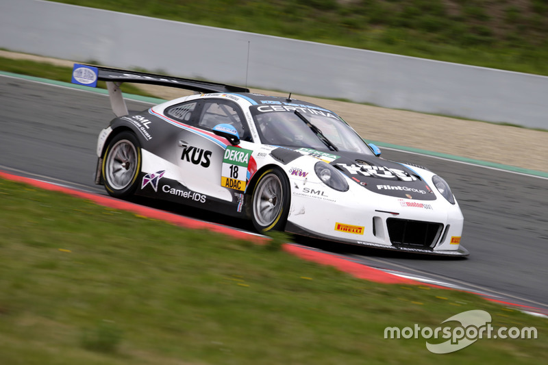 #18 KÜS TEAM75 Bernhard, Porsche 911 GT3 R