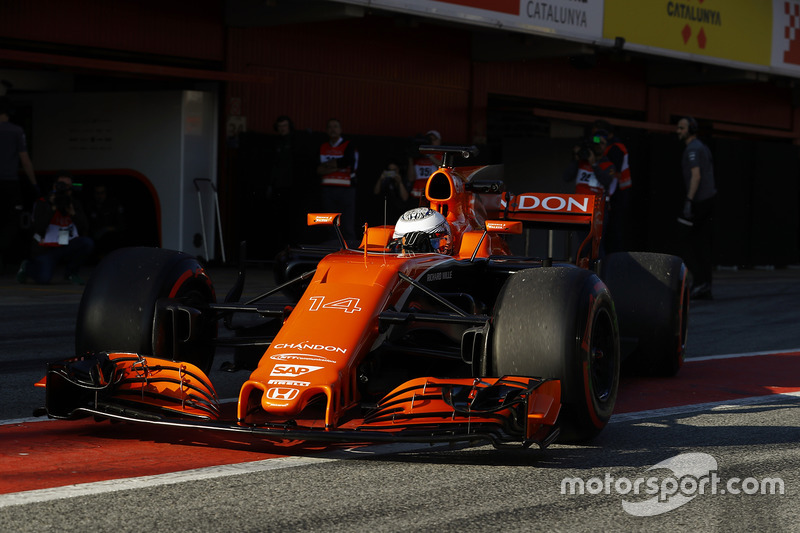 18: Fernando Alonso, McLaren MCL32,1:22.598, ultrasofts, day 3 (101 laps)