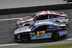 Ricky Stenhouse Jr., Roush Fenway Racing Ford, Ryan Blaney, Wood Brothers Racing Ford
