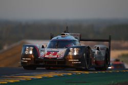 #2 Porsche Team Porsche 919 Hybrid: Timo Bernhard, Earl Bamber, Brendon Hartley