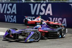 Sam Bird, DS Virgin Racing, leads Felix Rosenqvist, Mahindra Racing