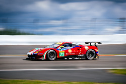 #71 AF Corse Ferrari 488 GTE: Davide Rigon, Toni Vilander