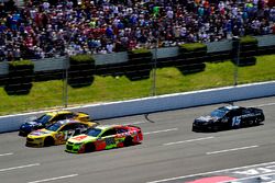 Dale Earnhardt Jr., Hendrick Motorsports Chevrolet, Ricky Stenhouse Jr., Roush Fenway Racing Ford