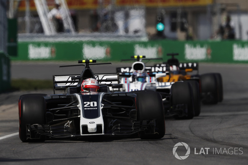 Kevin Magnussen, Haas F1 Team VF-17, Lance Stroll, Williams FW40, Nico Hulkenberg, Renault Sport F1