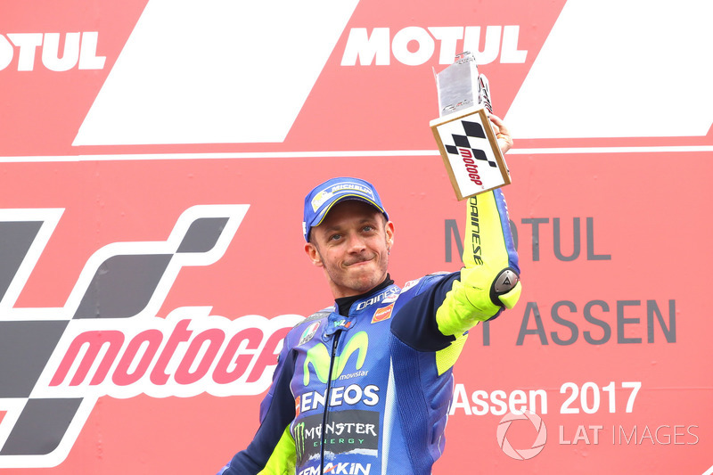 Podio: il vincitore della gara Valentino Rossi, Yamaha Factory Racing
