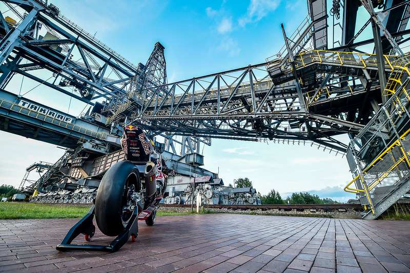 Das Bike von Stefan Bradl, Honda World Superbike Team am F60 Bagger