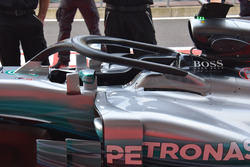 Mercedes-Benz F1 W08, con il dispositivo HALO