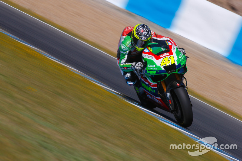 <img src="http://cdn-1.motorsport.com/static/custom/car-thumbs/MOTOGP_2017/RIDERS_NUMBERS/AEspargaro.png" width="60" /> Aleix Espargaró - 14e