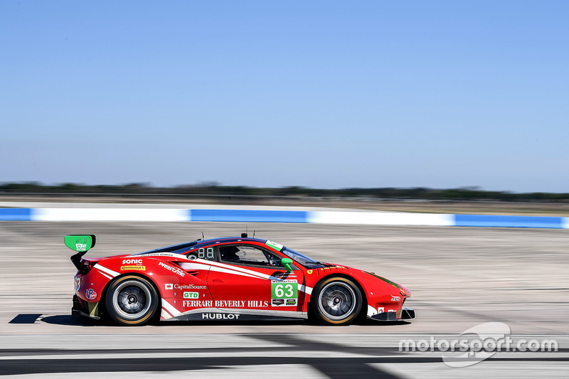 #63 Scuderia Corsa Ferrari 488 GT3: Christina Nielsen, Alessandro Balzan, Matteo Cressoni