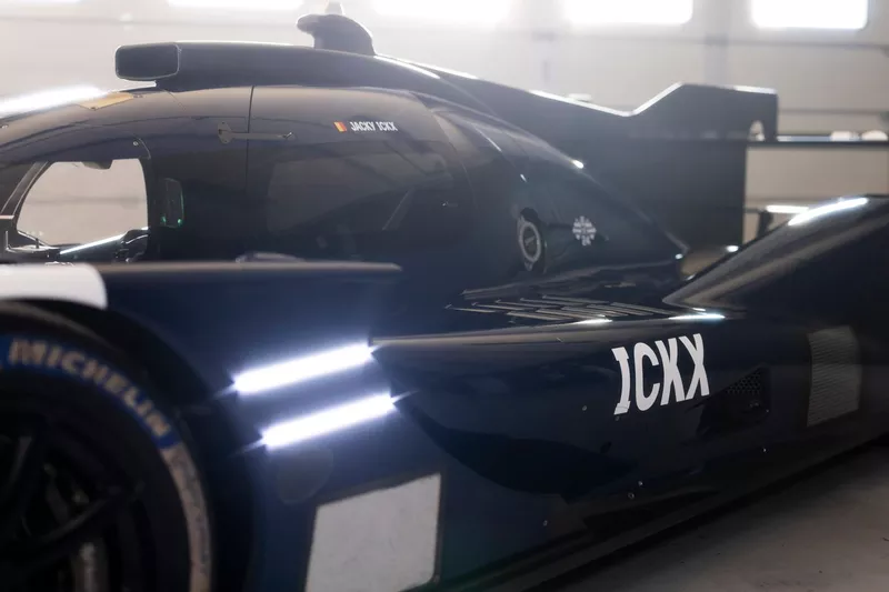 Jacky Ickx, Genesis Magma Racing Genesis